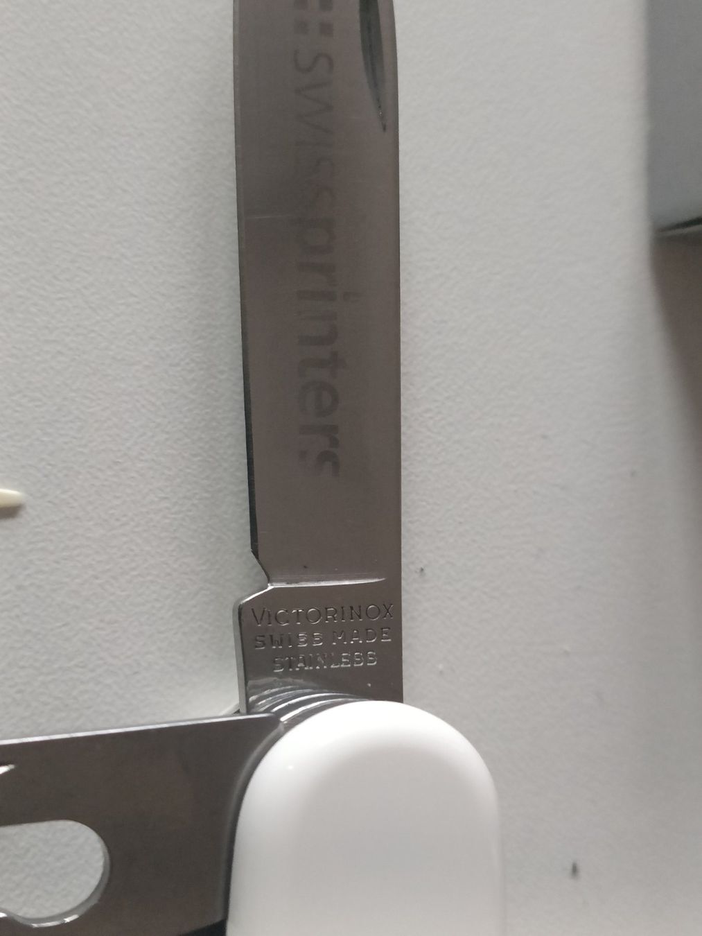 Victorinox Couteaux de poche: Victorinox 9 lames neuf – Neuf avec emballage d'origine à Vernayaz par  3