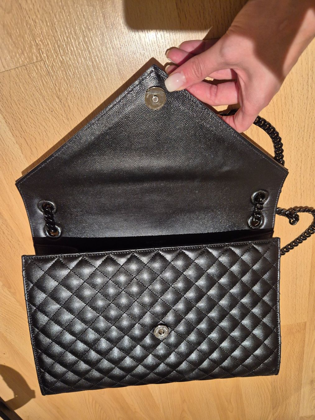 Saint Laurent Borse da donna: Ysl Envelope Bag Large embodied leather – Nuovo (secondo la descrizione) da Zug venduto da Calvin-Klein 9