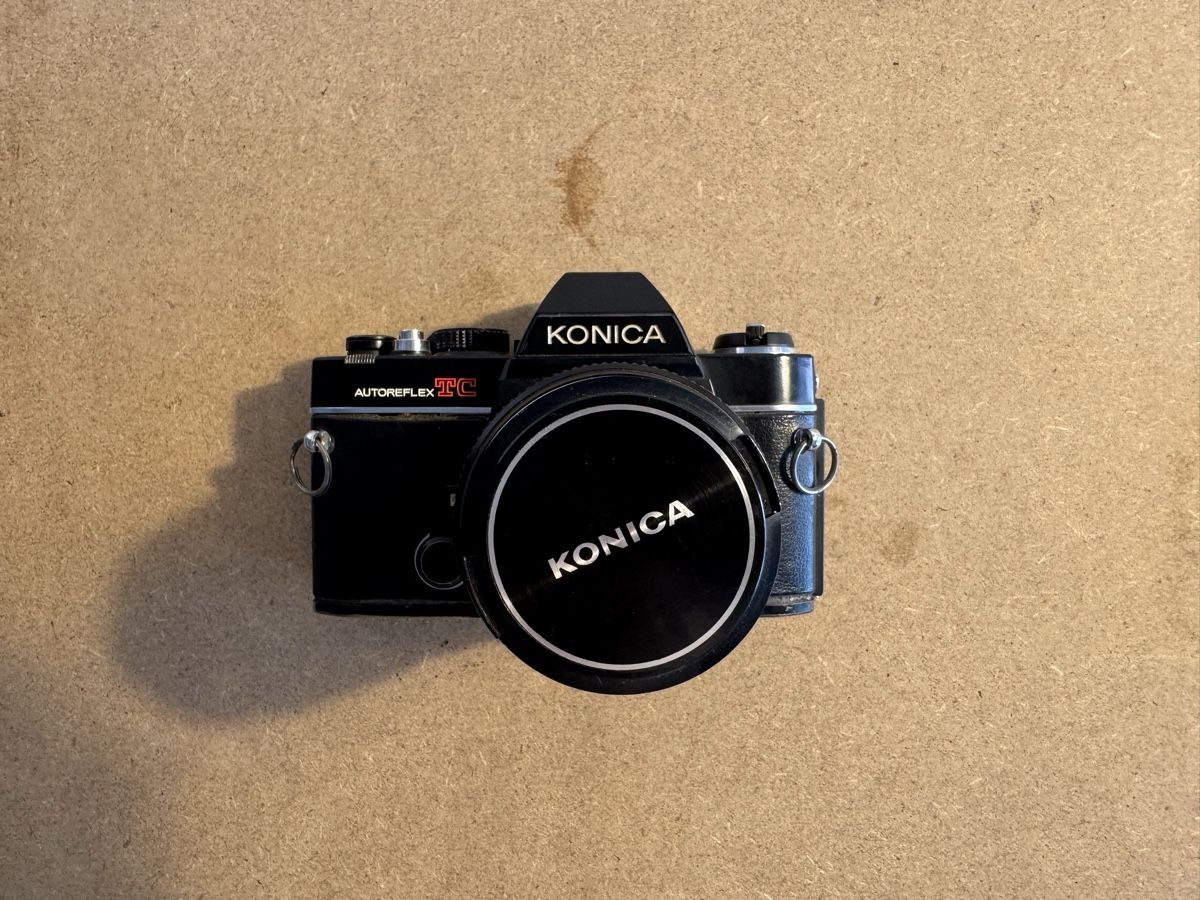 Konica Fotocamera: Konica Autoreflex TC Kamera – Usato da Zürich venduto da mat_rw96