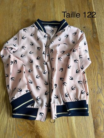 Blouson rose imprimé oiseaux, taille 122, pour le printemps