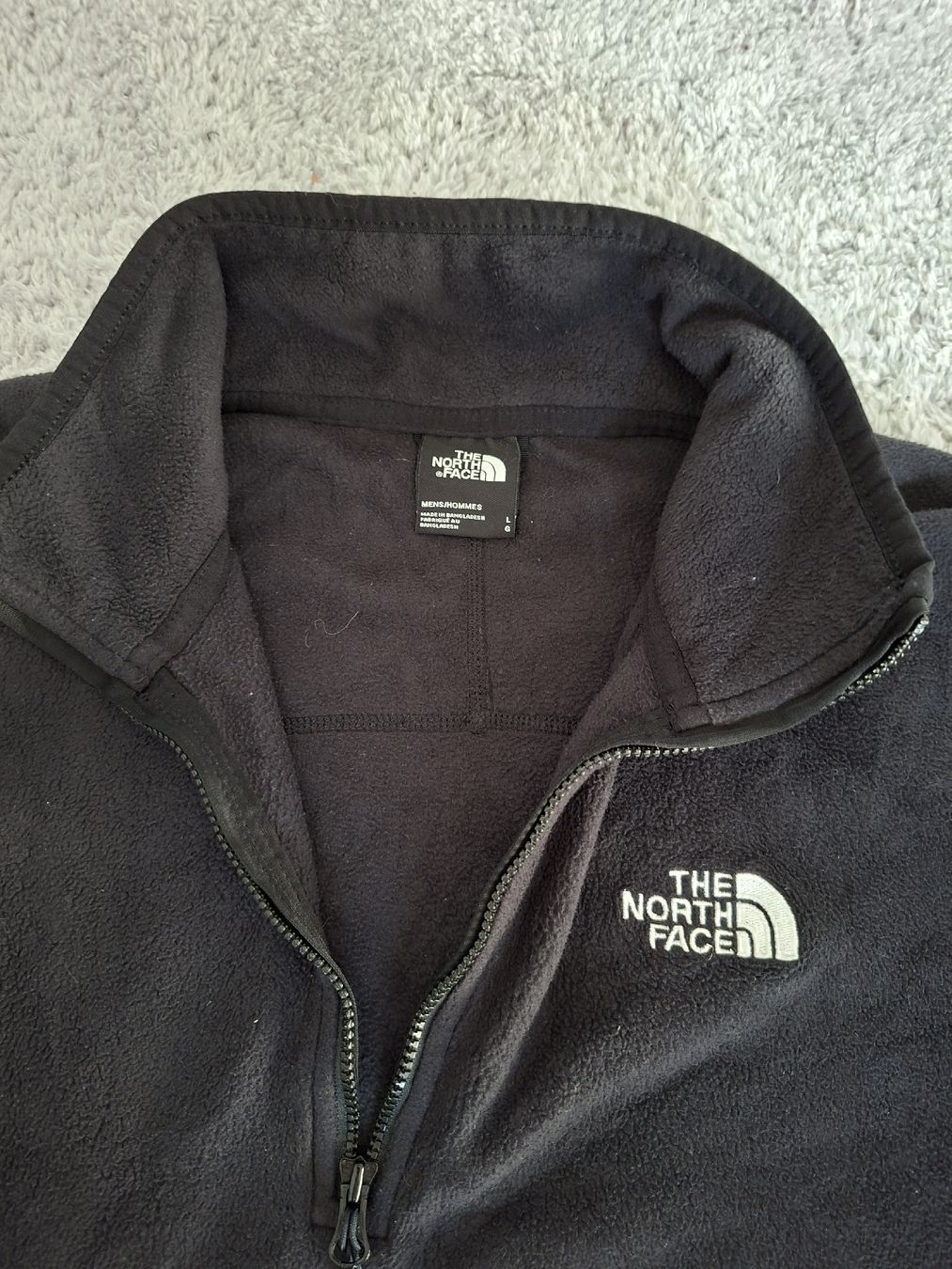 North Face Pullover & Sweatshirts: Pull The North Face noir fermeture éclair taille L – Gebraucht aus Renens VD von ser_j2fn 3