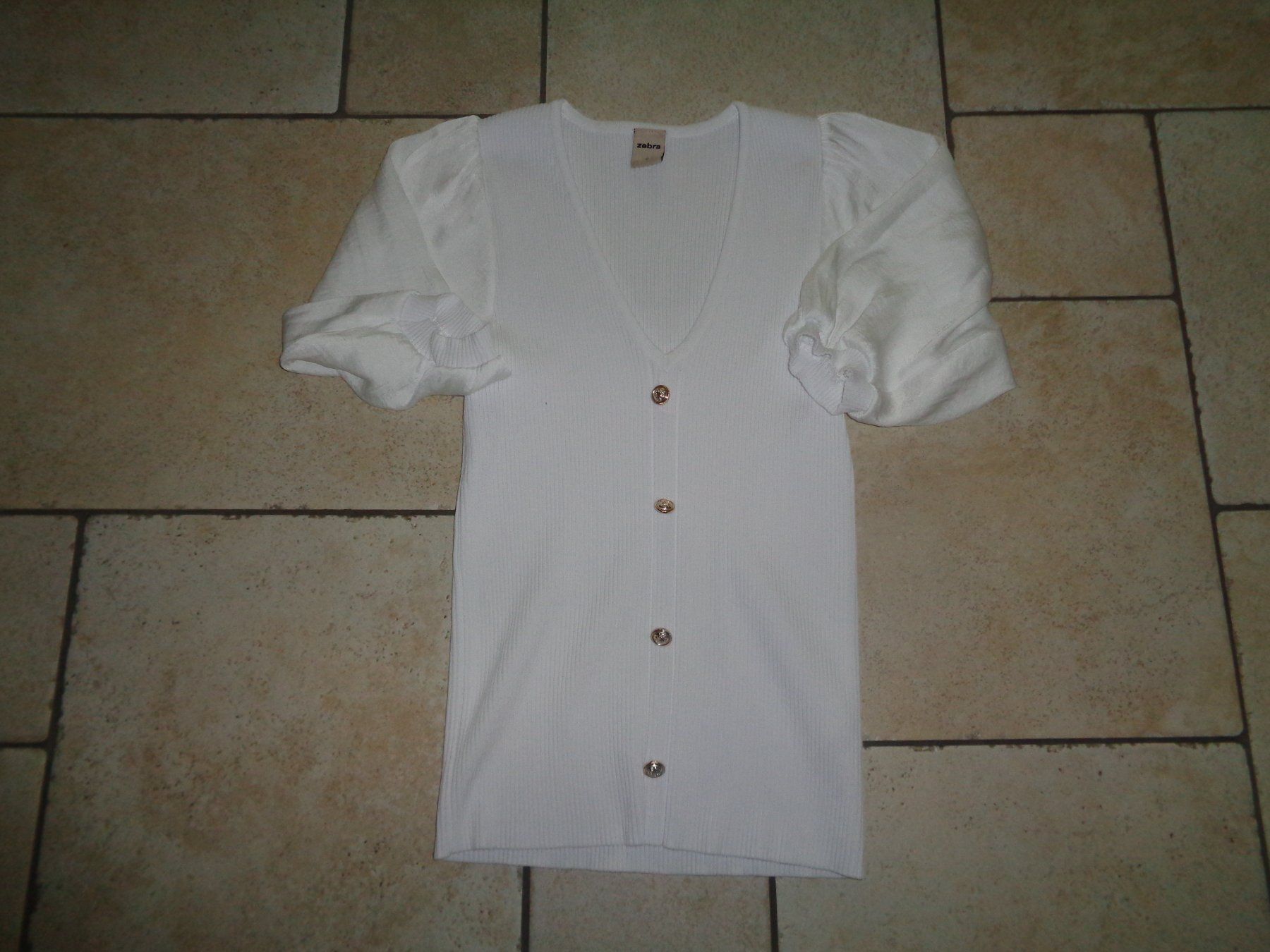 Zebra Camicette: Bluse/Pulli  Zebra  Grösse S – Usato da Kreuzlingen venduto da Robi-2003 1