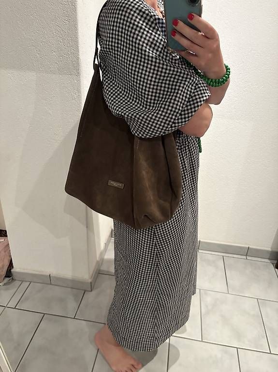 Taschen für Damen: Gianni Chiarini Dua Tasche Large Wildleder – Gebraucht aus Unterägeri von mar_96hk 1