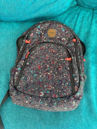 Dakine geblümter Rucksack Sommer Blumenmuster tolle Farben