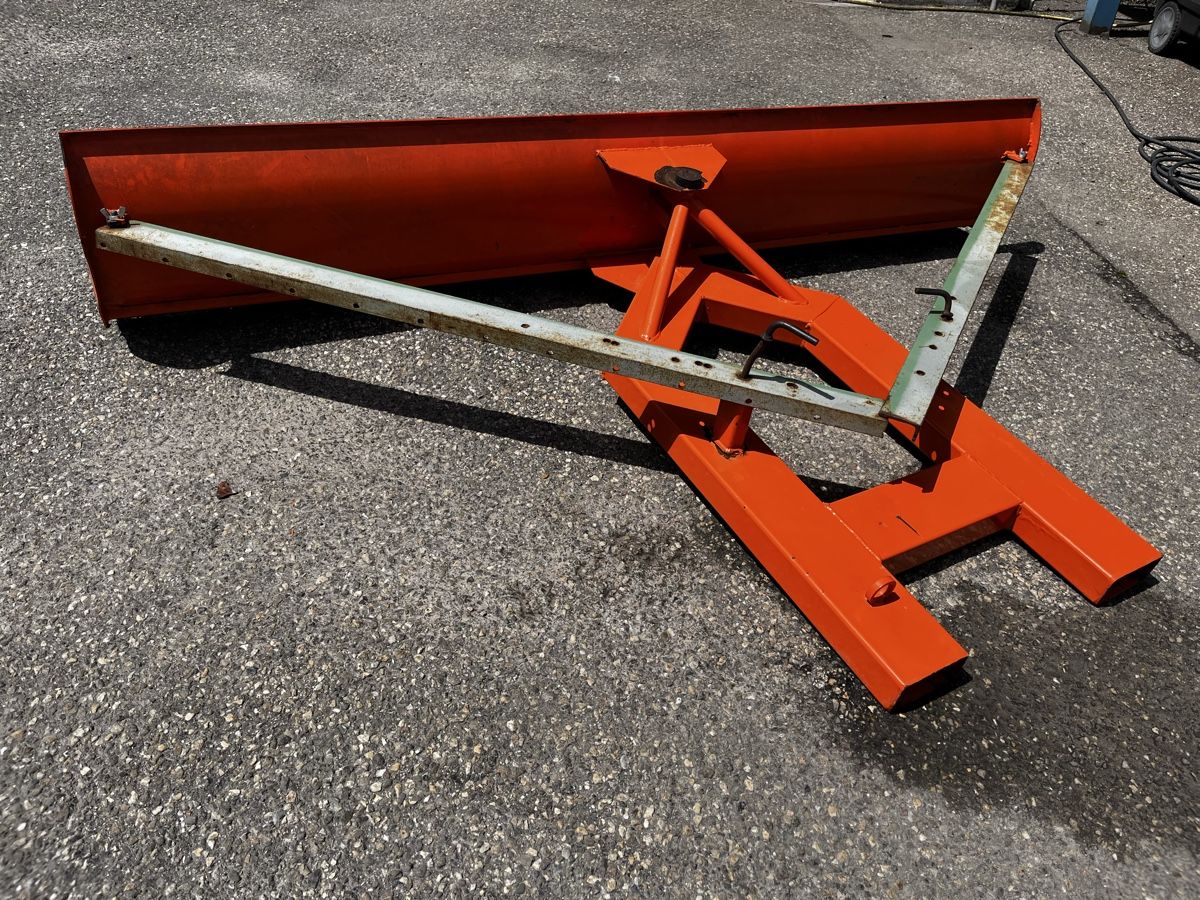 Sgombero neve: Schneepflug für Stapler – Usato da grosswangen venduto da Poliniman0 2