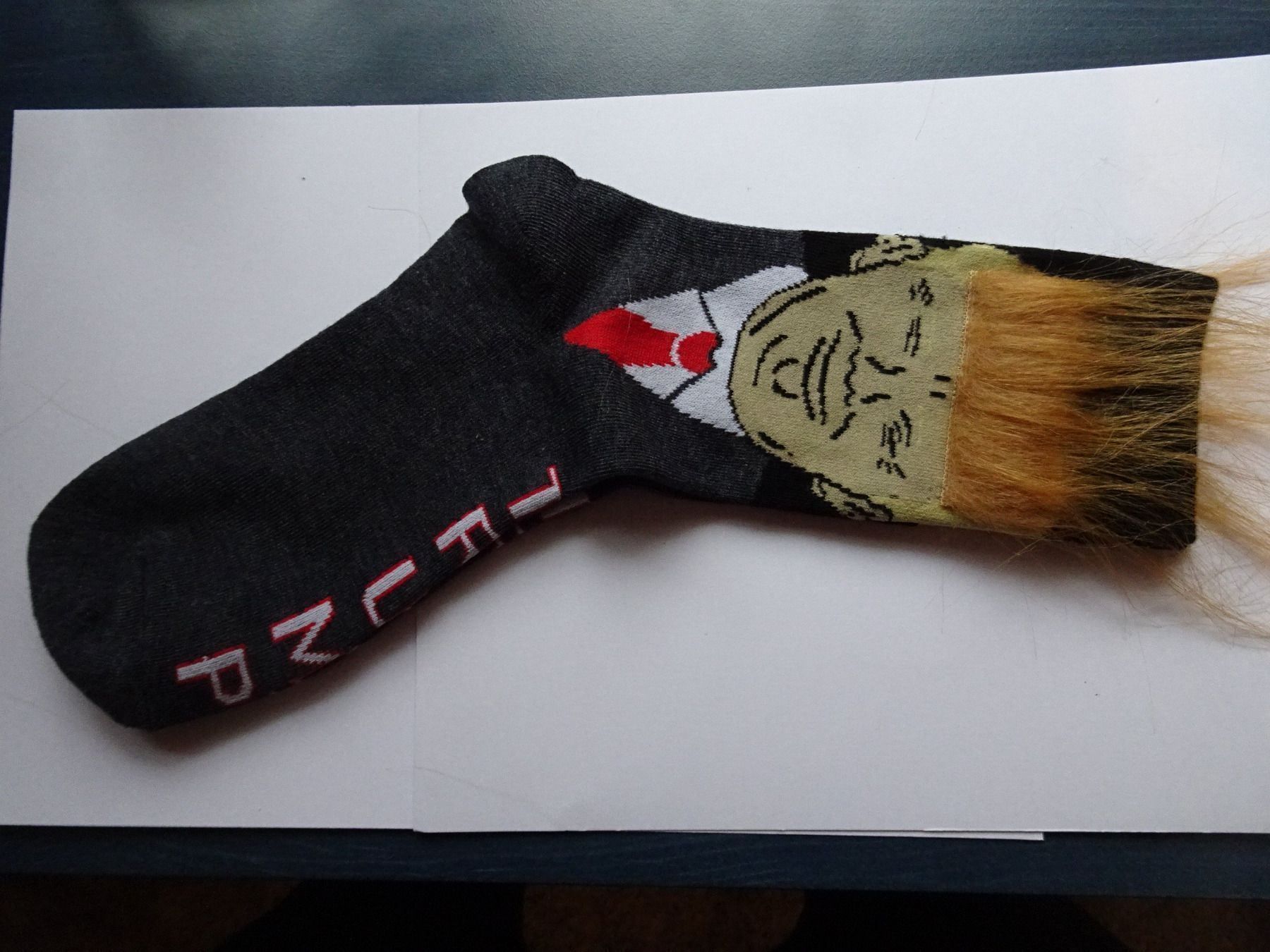 Chaussettes: Donald Trump Socken dunkelgrau – Neuf (Voir description) à Aadorf par Chnorli-Furz