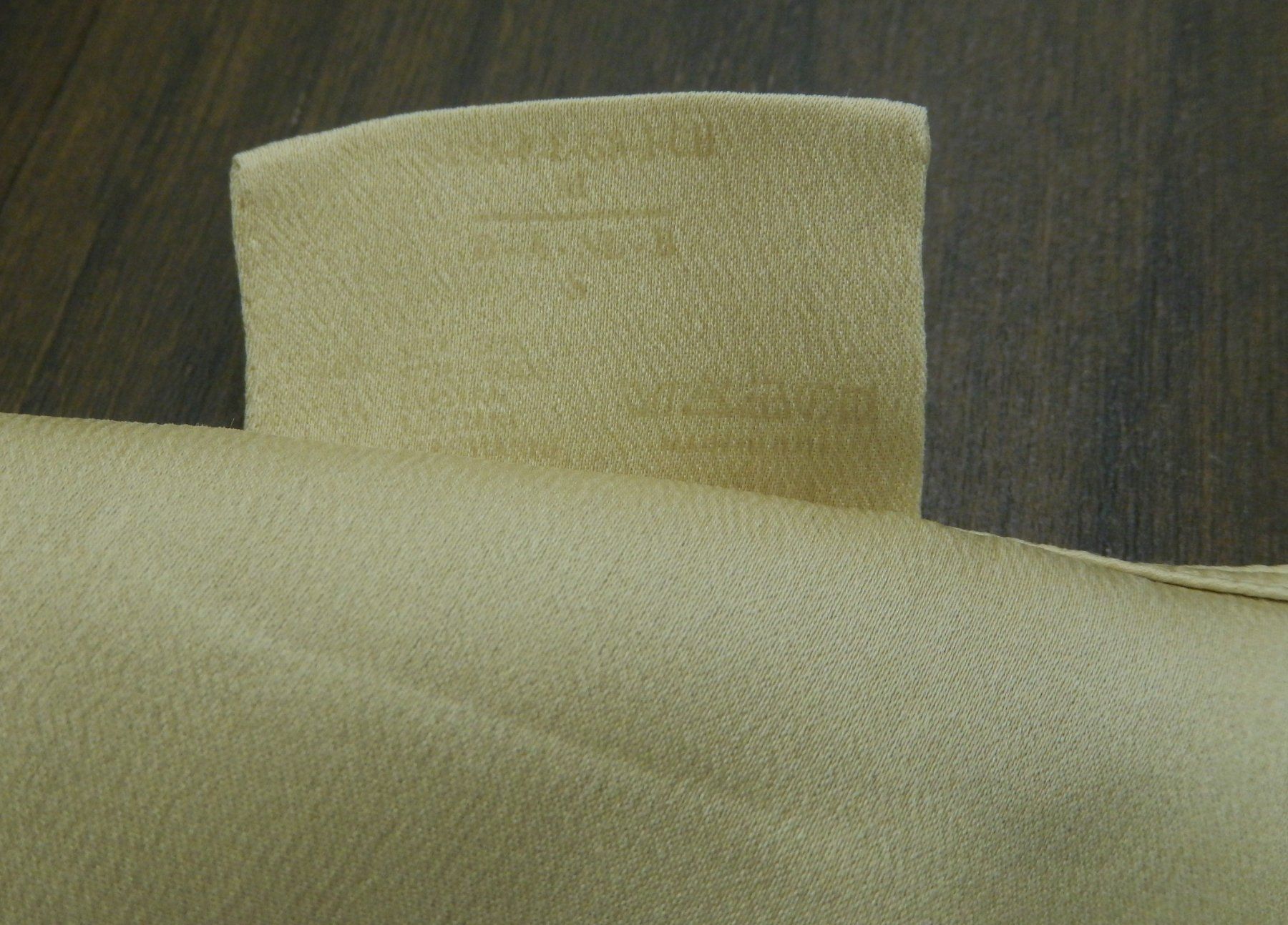 Brunello Cucinelli Top: Orig. BRUNELLO CUCINELLI Seidentop Gr. S – Usato da Tuggen venduto da vivira 9