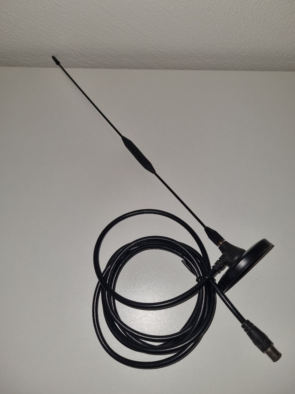 Funktechnik: Antenne Teleskop mit Kabel und Stecker – Gebraucht aus Chur von Beimirhates