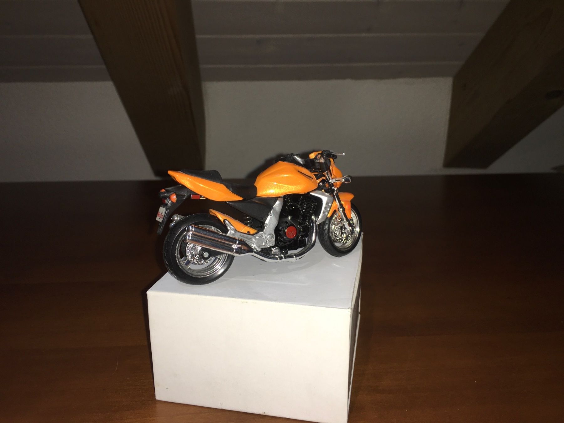 Maisto Modellautos: Kawasaki Z1000 - 1/18 – Gebraucht aus Wohlen AG von PrivatSammlung 1