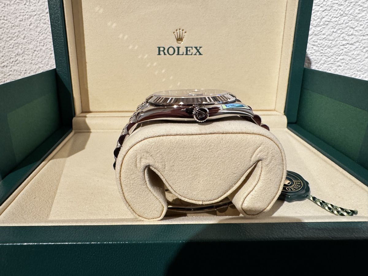 Rolex Orologi: Rolex Datejust 41 Ref. 126334, Mint, Neu! – Nuovo (secondo la descrizione) da Rüdtligen venduto da ABR_21 2