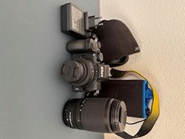Nikon Z50 mit Objektiv DX16-50/3.5-6.5 und Zubehör