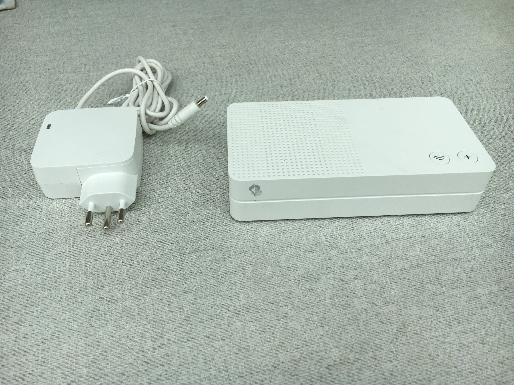 Swisscom Modems & Router: Internet-Box light Swisscom Typ RTV 1900 VW, mit Netzadapter – Gebraucht aus Koblenz von  1