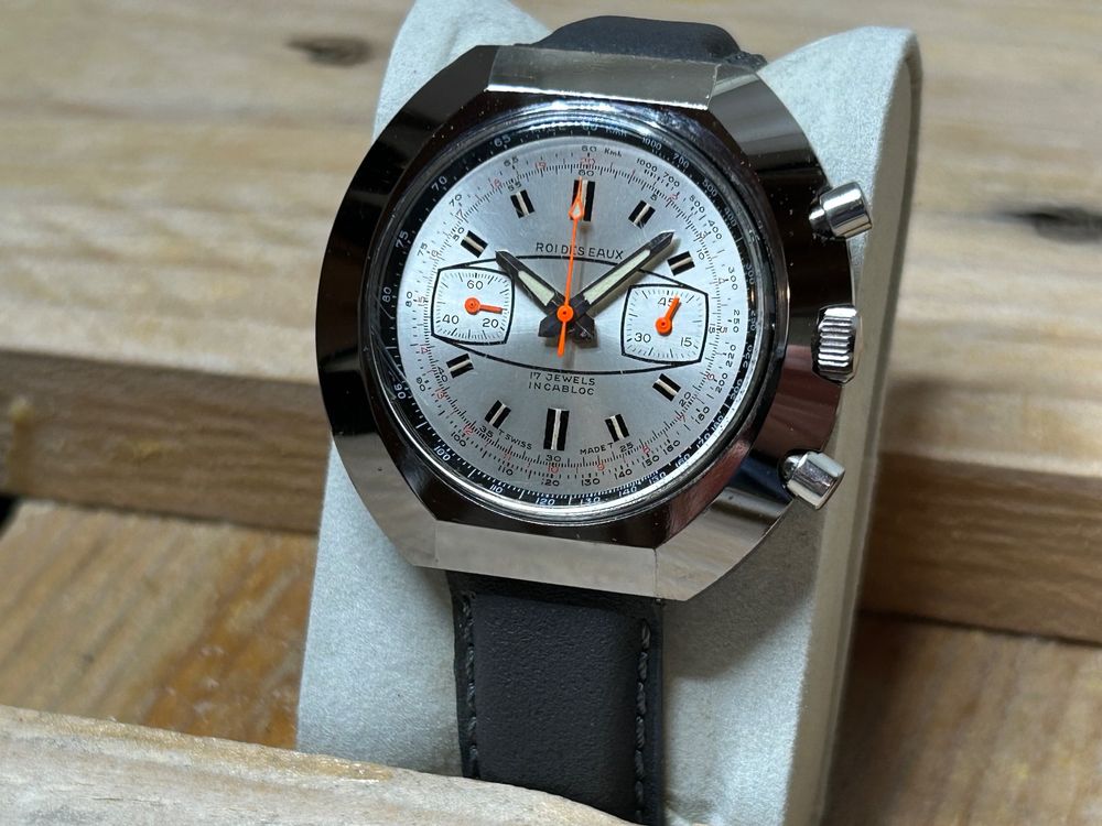 Lot De 4 Boîtiers Chronographe Pour Valjoux 7733/7734 - Noir, Années 70, Neuf Sans étiquette