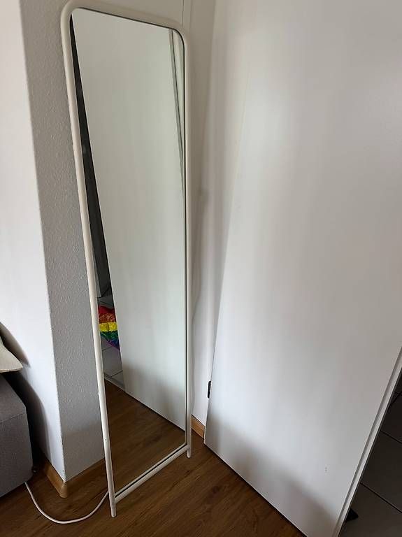 Ikea Specchi: Standspiegel Knapper IKEA – Usato da Basel venduto da mar_s7dj