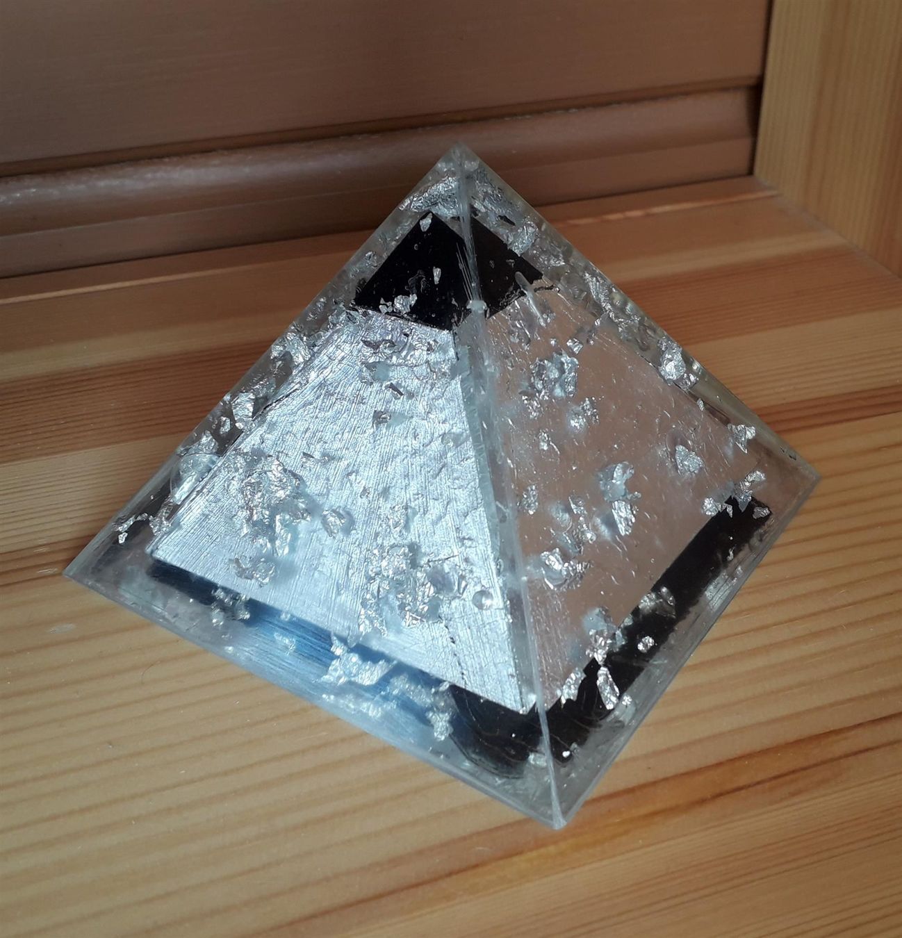 Minerali & Pietre curative: ORGONIT Pyramide Silber + Shungit *Large – Nuovo (secondo la descrizione) da Aeschi b. Spiez venduto da KRONLICHT 5