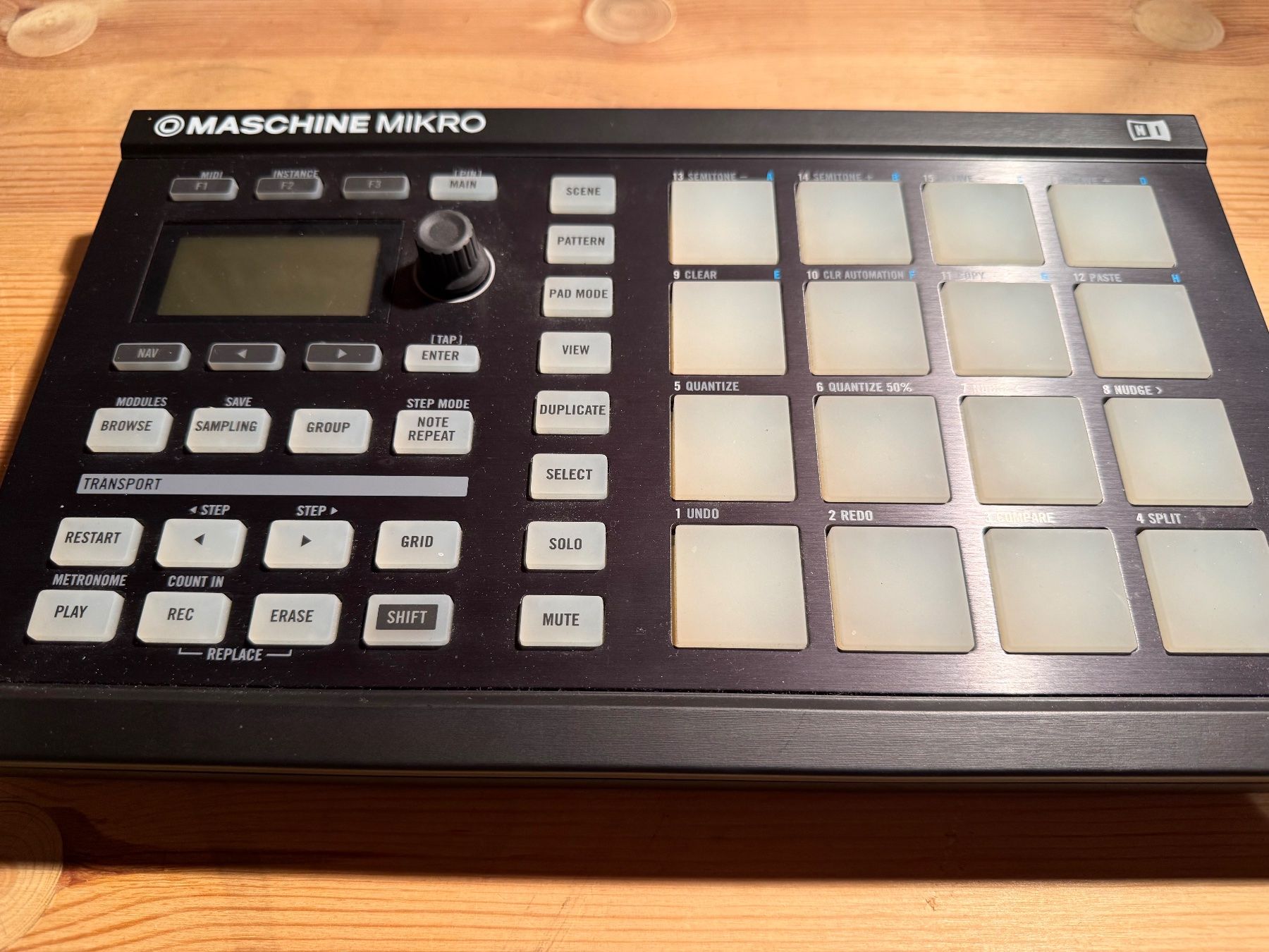 Native Instruments Musikinstrumente: Native Instruments Maschine Mikro MK1 – Gebraucht – Gebraucht aus lüscherz von Padawan12 1
