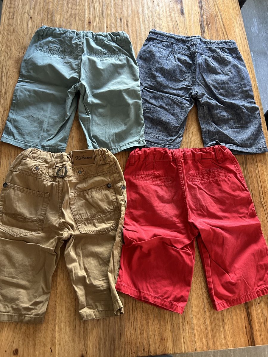 Lotti & Set di vestiti: Shorts (4x) Gr. 140 – Usato da Oberurnen venduto da Berghexe 1