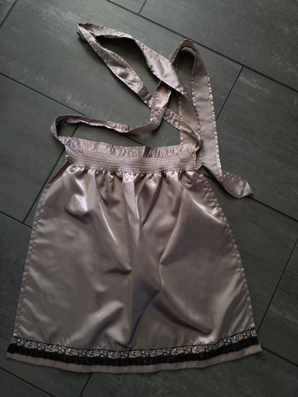 Vestiti & Gonne: Dirndl von AlmandaTrachten Gr. 152 – Usato da Mönchaltorf venduto da Kafibohne26 3