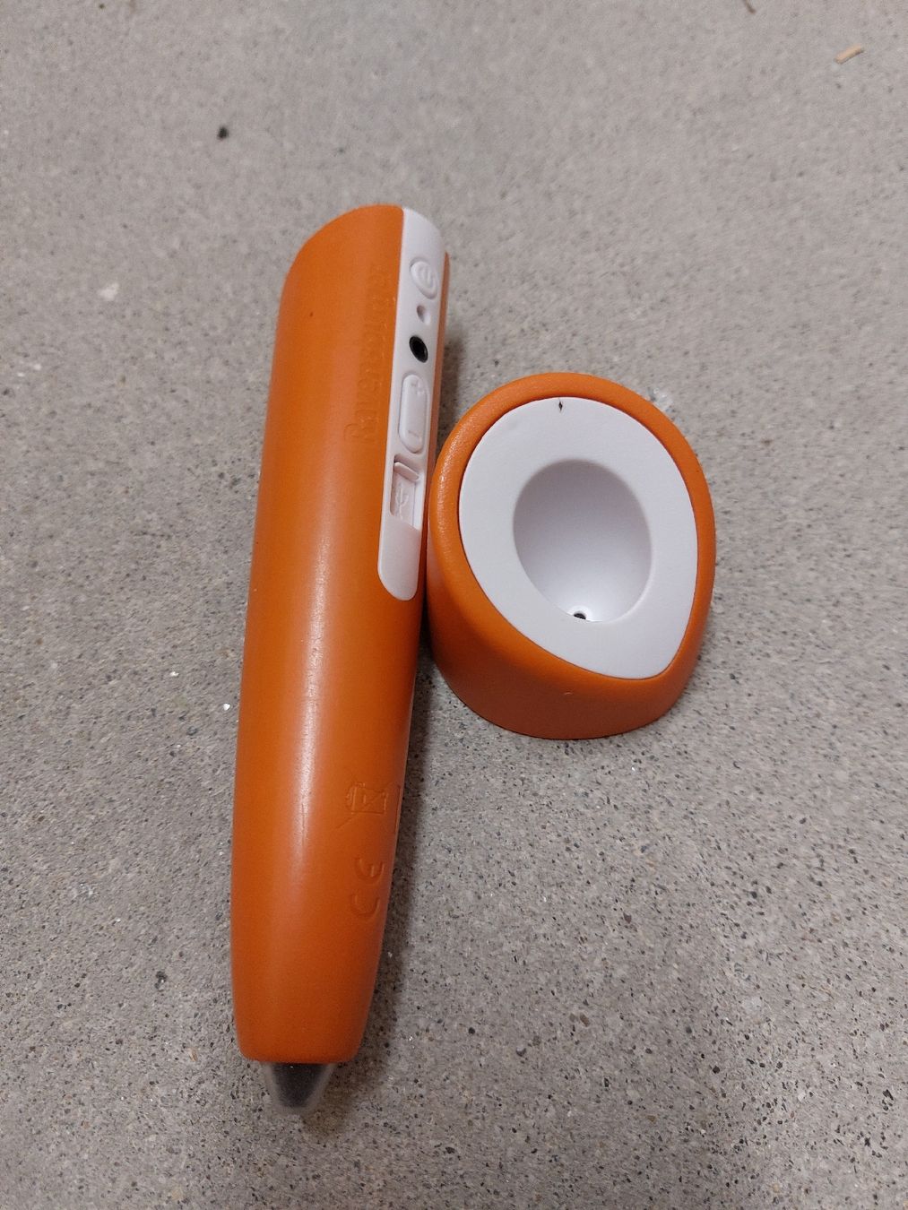 Tiptoi Jouets: TipToi Stift 3. Generation mit Standfuss – D'occasion à Zürich par Mschorschgaggo