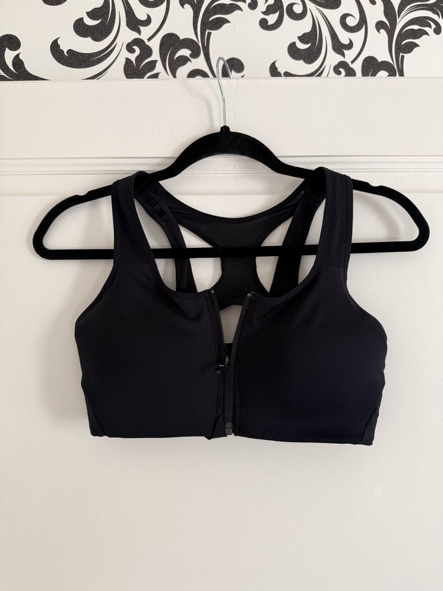 Nike Top: Nike Sports Bra – Usato da Corsier-sur-Vevey venduto da Kristina.Nova 3