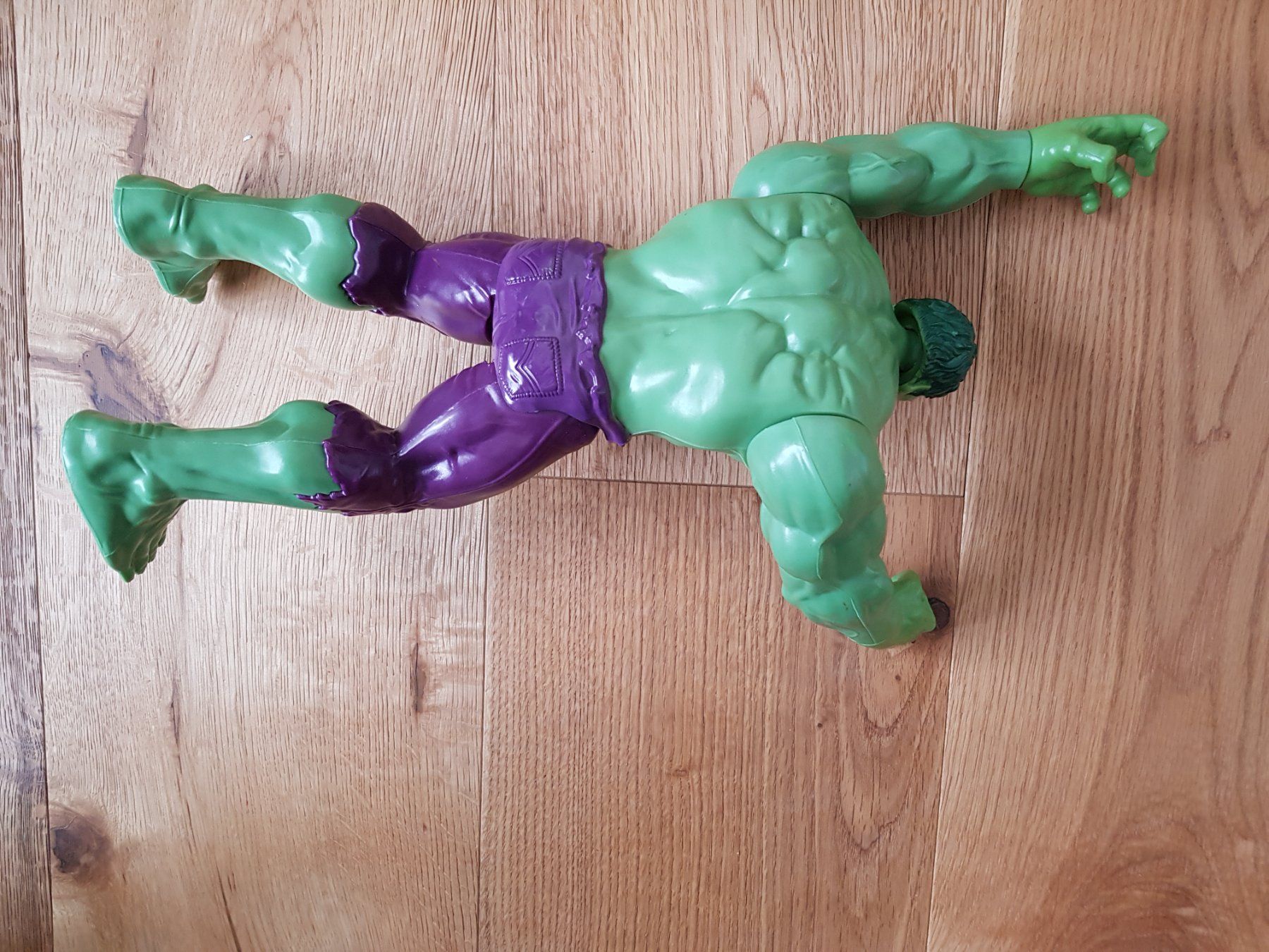 Statuette: Marvel Avengers Hulk-Figur Titan – Usato da Büron venduto da preact 2