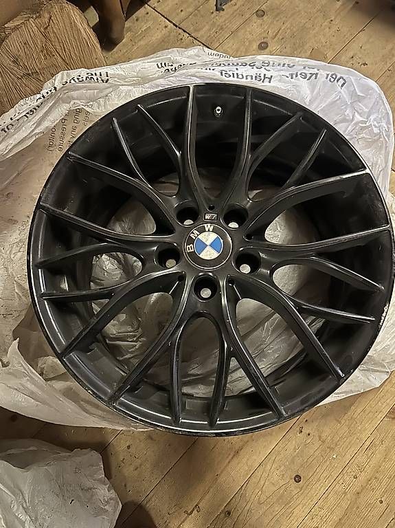 Jantes: Jantes 18" original bmw M  – D'occasion à Sion par pintolecce 1