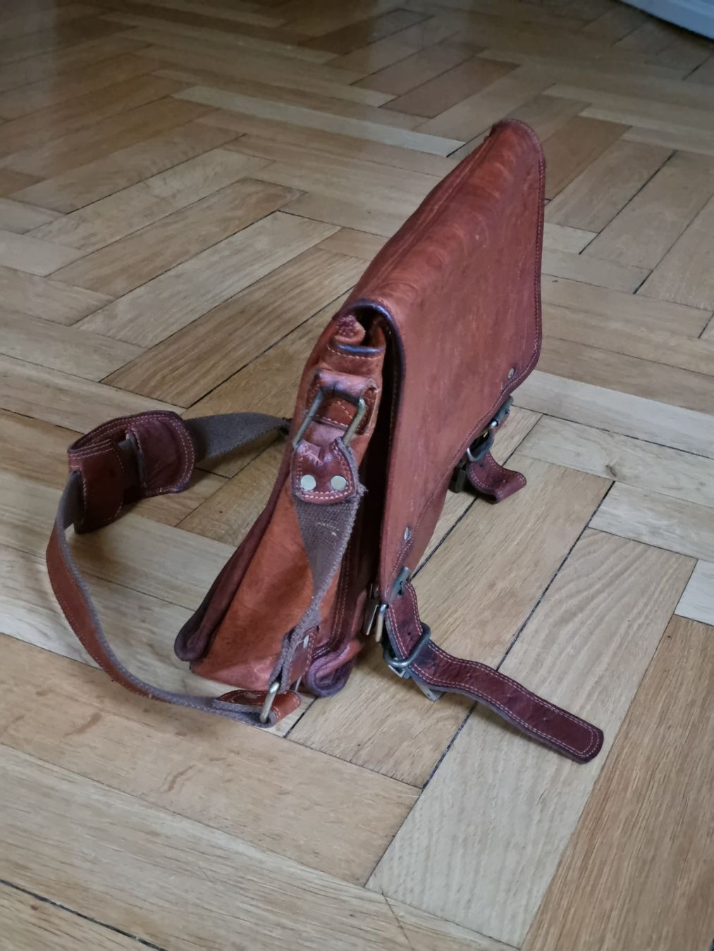 Taschen: Vintage Ledertasche - Top Zustand! – Gebraucht aus Basel von map_mcg5 2