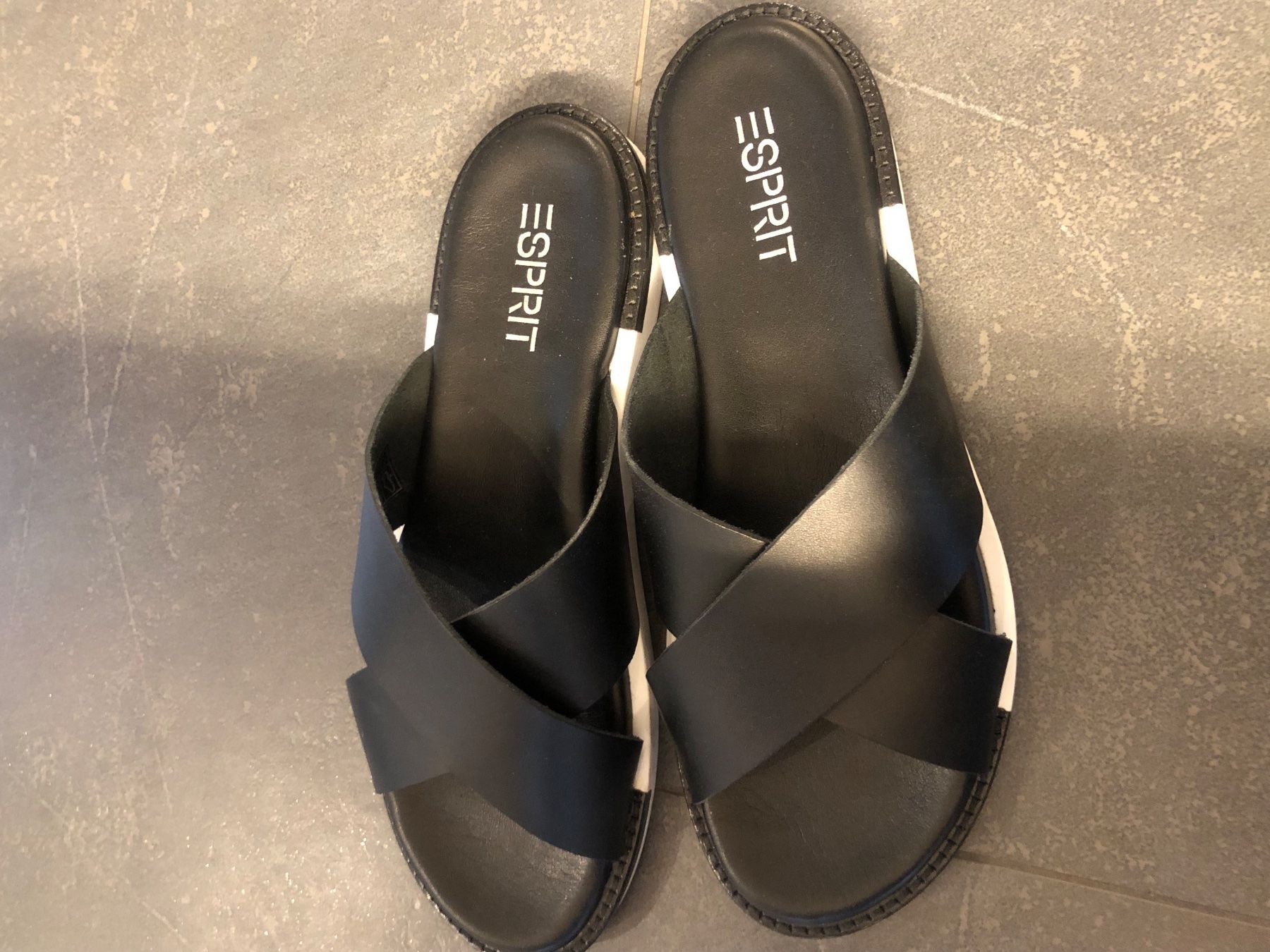 Esprit Scarpe da donna: Slipper von Esprit – Nuovo (secondo la descrizione) da Wichtrach venduto da henzmann1
