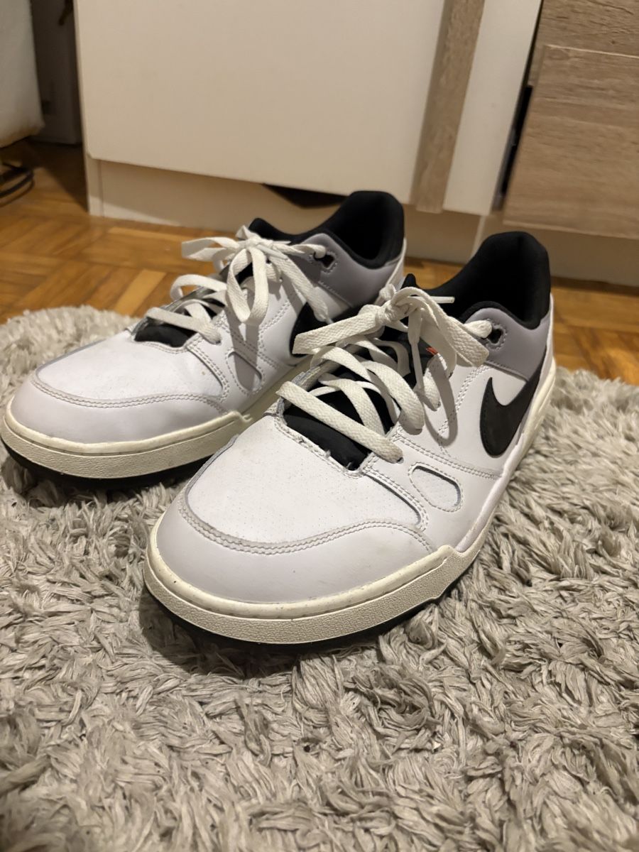 Nike Chaussures hommes: Nike sneakers – D'occasion à Greifensee par oli_q2zg