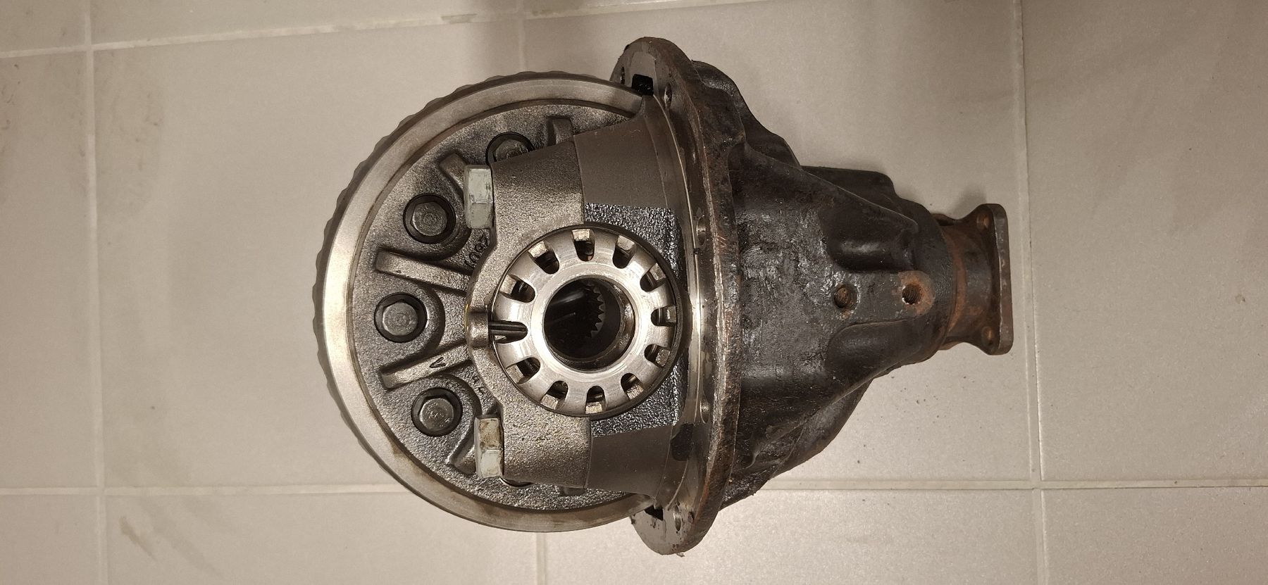 Tutti pezzi di ricambio auto: Defender Differential Hinterachse, zum überholen – Difettoso da Saanen venduto da Woschel 1