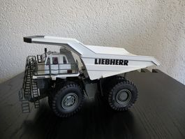Conrad Liebherr T264 Muldenkipper 1:50 – Sammlermodell