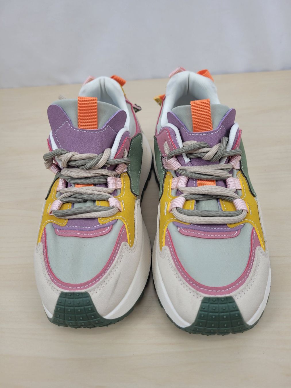 Chaussures femmes: Baskets beige vert rose 39 – Neuf (Voir description) à Lausanne par PlusValue_Lausanne 1