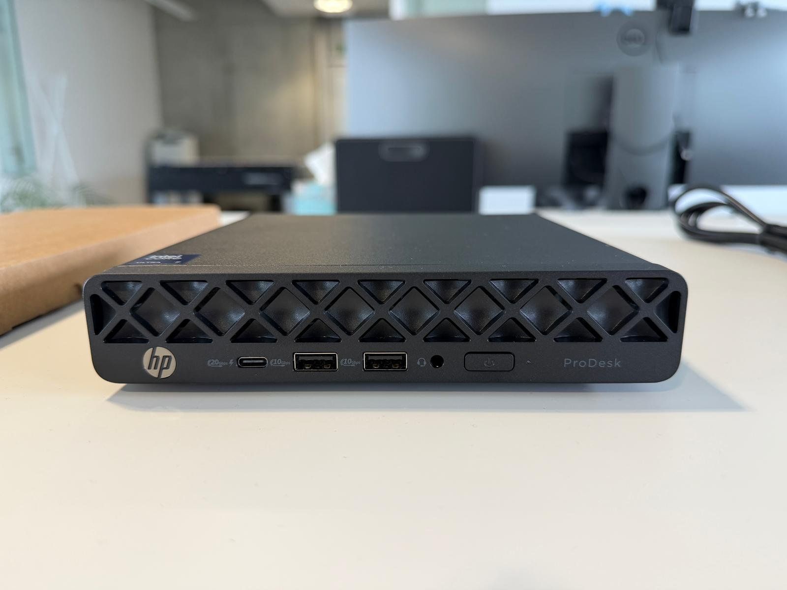 Hewlett Packard PCs: HP ProDesk 4 Mini G1i Desktop AI PC – Neu und originalverpackt aus Lenzburg von Smilery