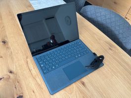 Microsoft Surface Laptop 2, 13.5", i5, 256GB SSD, Win11 Home