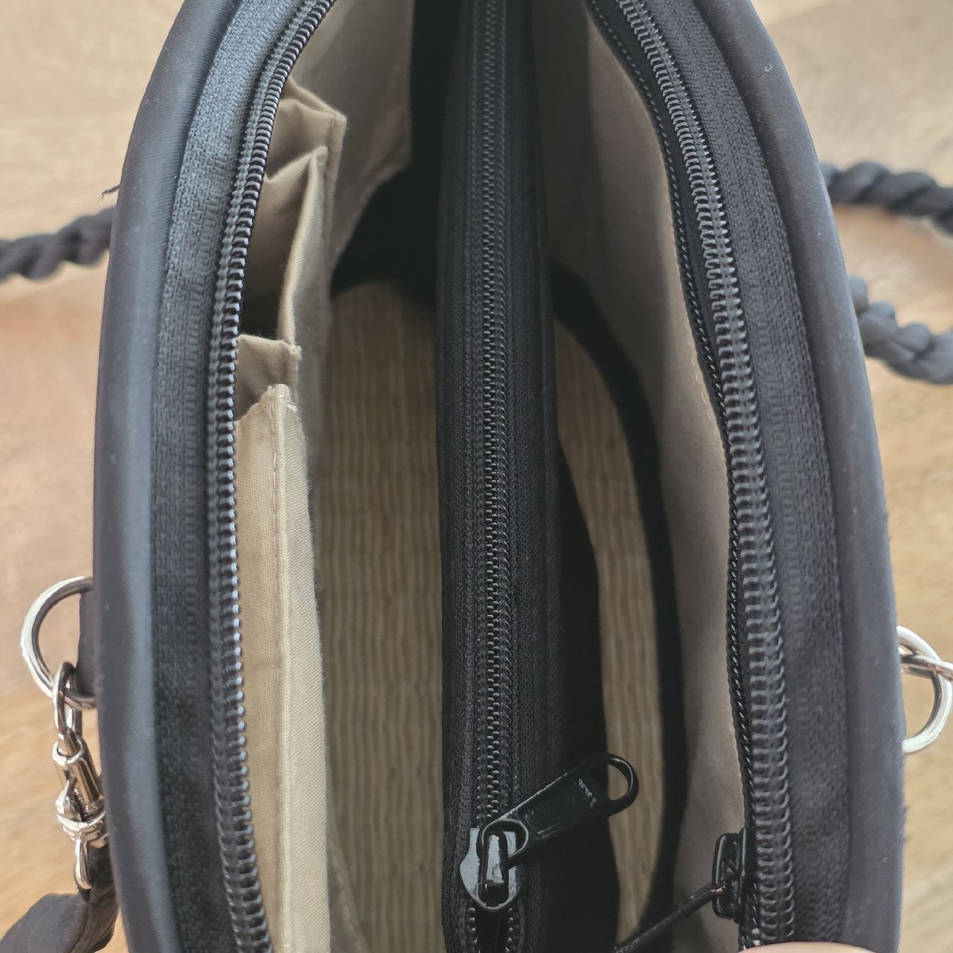 Borse da donna: Handtasche schwarz gestreift mit Perlen Neu – Nuovo (secondo la descrizione) da Rheinsulz venduto da Gilea 4