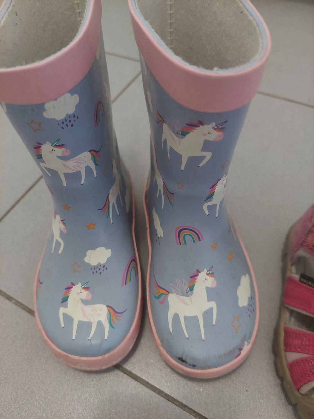 Scarpe per ragazzi: 3 Paar Kinderschuhe Grösse 22 – Usato da Gränichen venduto da JaelRoost 1