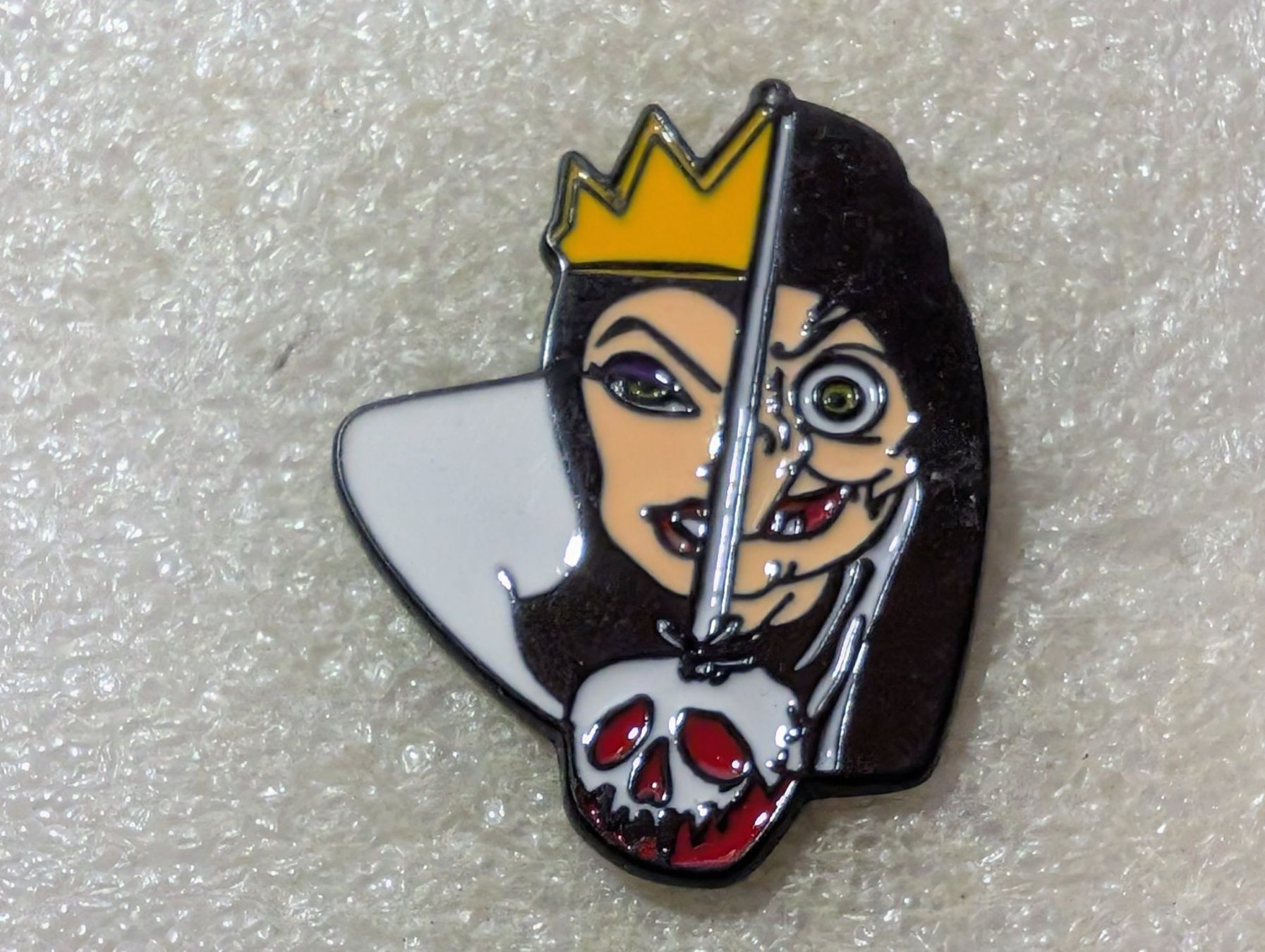 Placchette & Badge: Ansteckpin 105: Disney – Usato da Oppligen venduto da Pin-Fall-Shop