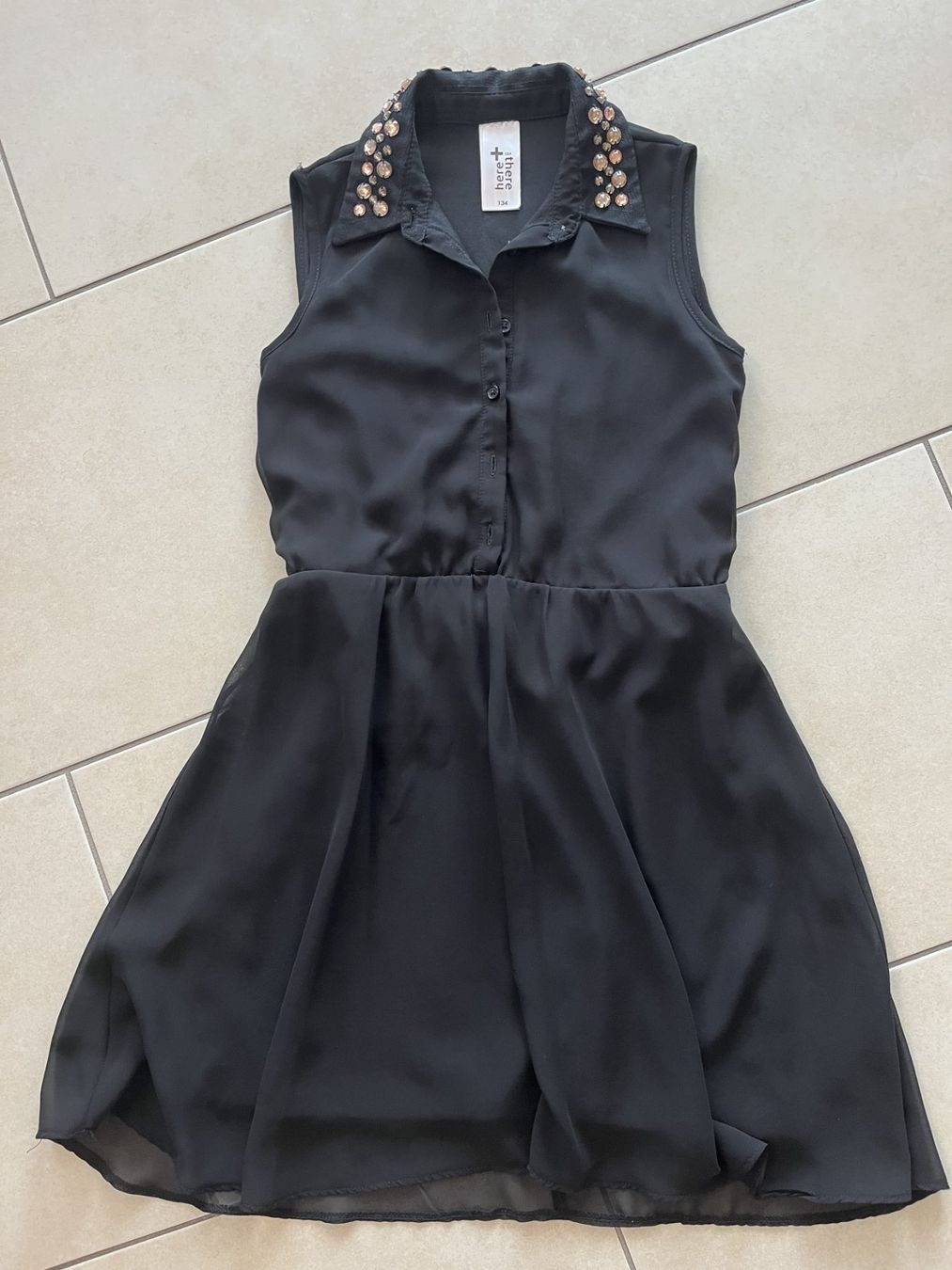 Vestiti & Gonne: Kleid aus Chiffon Gr. 134 – Usato da Küssnacht am Rigi venduto da icbicb
