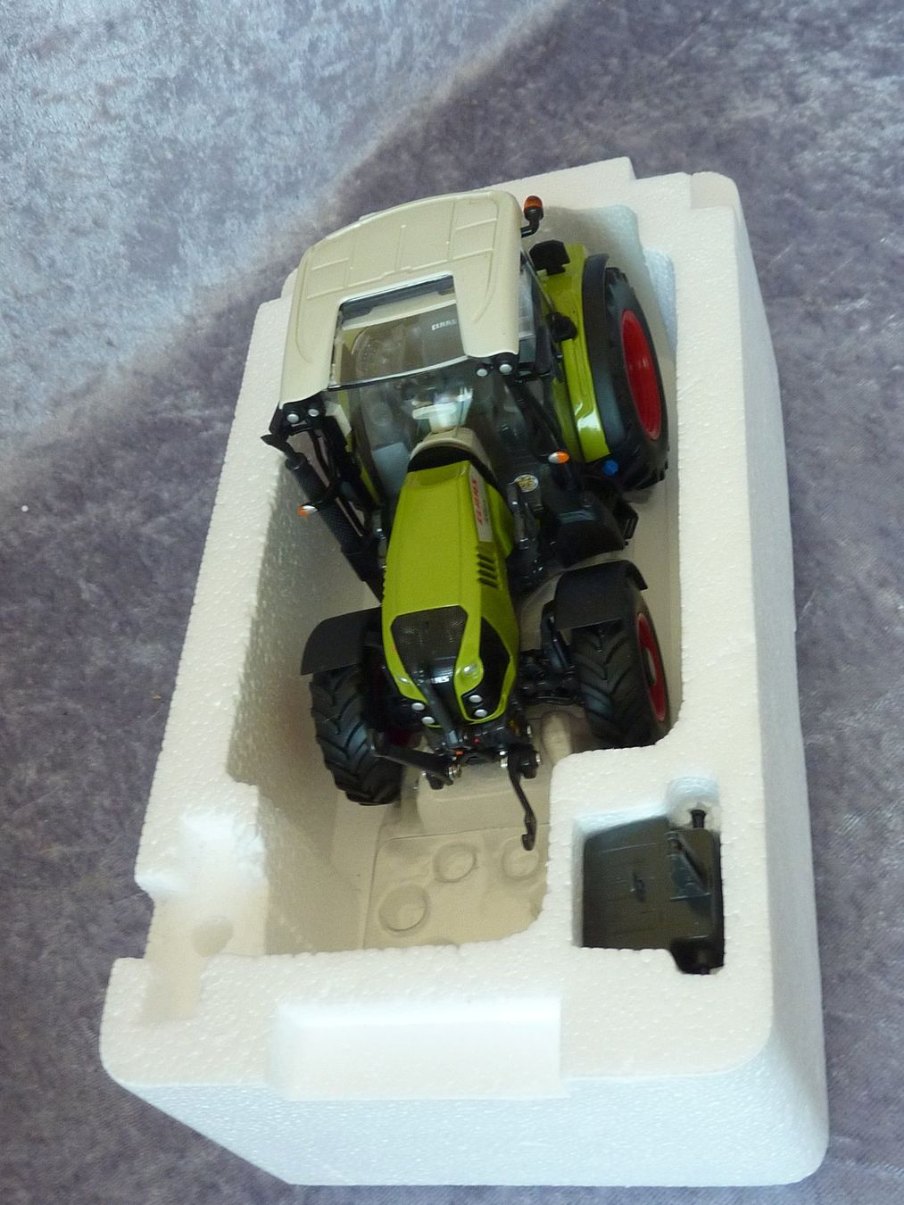 Wiking Modellbausätze & Standmodelle: Traktor Claas Arion 420 1:32 – Neu (gemäss Beschreibung) aus Dürrenäsch von modellautos4you 2