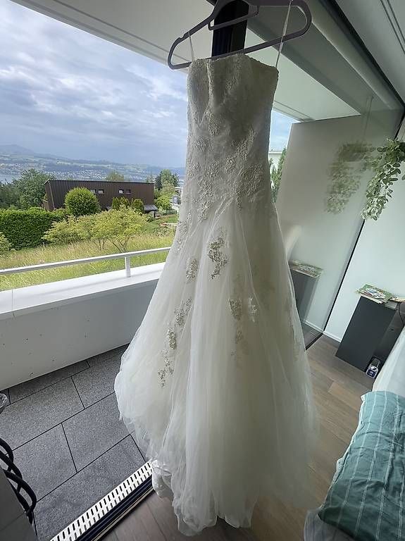 Pronovias Kleider: Brautkleid Grösse 36 – Gebraucht aus Uetikon am See von Hahahanni