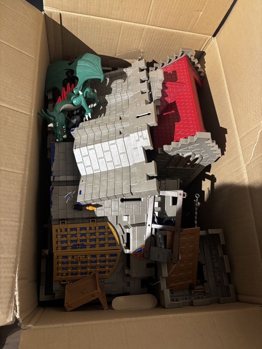 Playmobil Jouets: Playmobile Ritterburg – D'occasion à Wattenwil par Bounce74