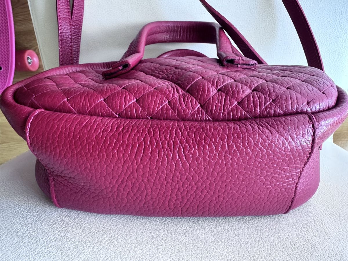 Borse da donna: Chic Pink Quilted Leather Handbag w/ Strap – Usato da Zürich venduto da 613_g8jy 7