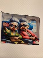 Witziges Necessaire, beidseitig bedruckt.