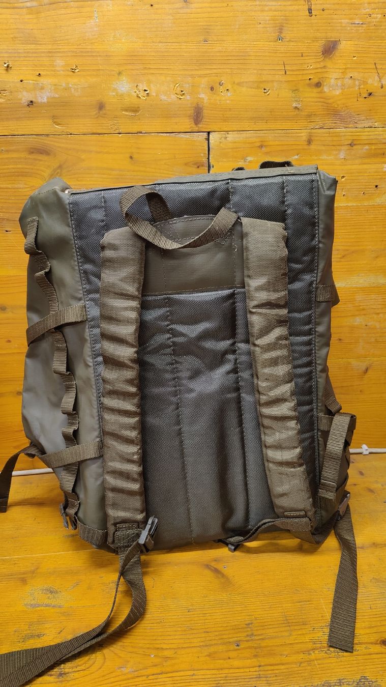 Schweizer Armee Zaini: Schweizer Armee Rucksack wasserfest (L1) – Usato da Neuenhof venduto da bro_9zsg 2