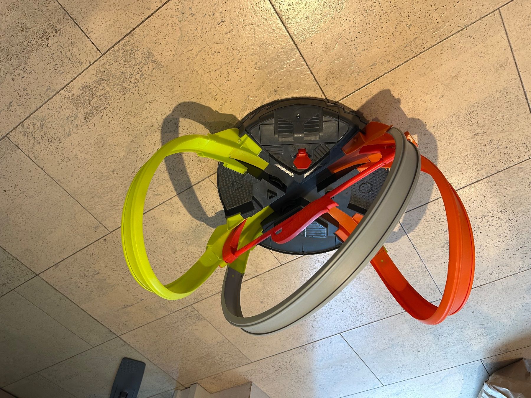 Hot Wheels Circuits: Hot Wheels Mega-Looping-Crashbahn, mit Batterien inklusive – D'occasion à Ennetmoos par no_pain_no_gain 3
