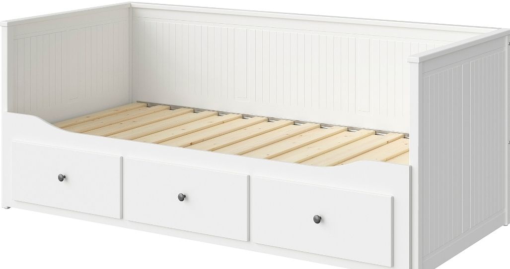 Ikea Letti: Lit banquette Hemnes IKEA - Solution de couchage pratique – Usato da Thônex venduto da Spad1431