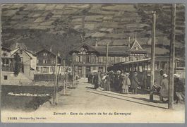 ZERMATT, *, LA GARE, VUE ANIMÉE AVEC PREMIER PLAN DU TRAIN