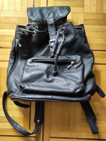 Handtasche – Rücksag aus echtem Leder- mit Abnutzungsspuren