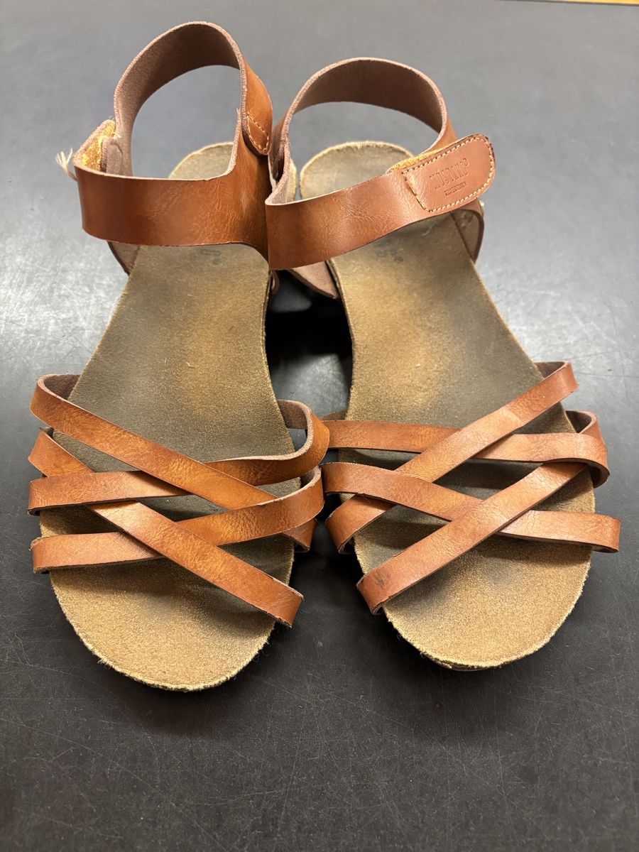 Mustang Scarpe per ragazze: Mustang Sandalen Mädels, Grösse 35 – Usato da Büren an der Aare venduto da Nikito2001 5
