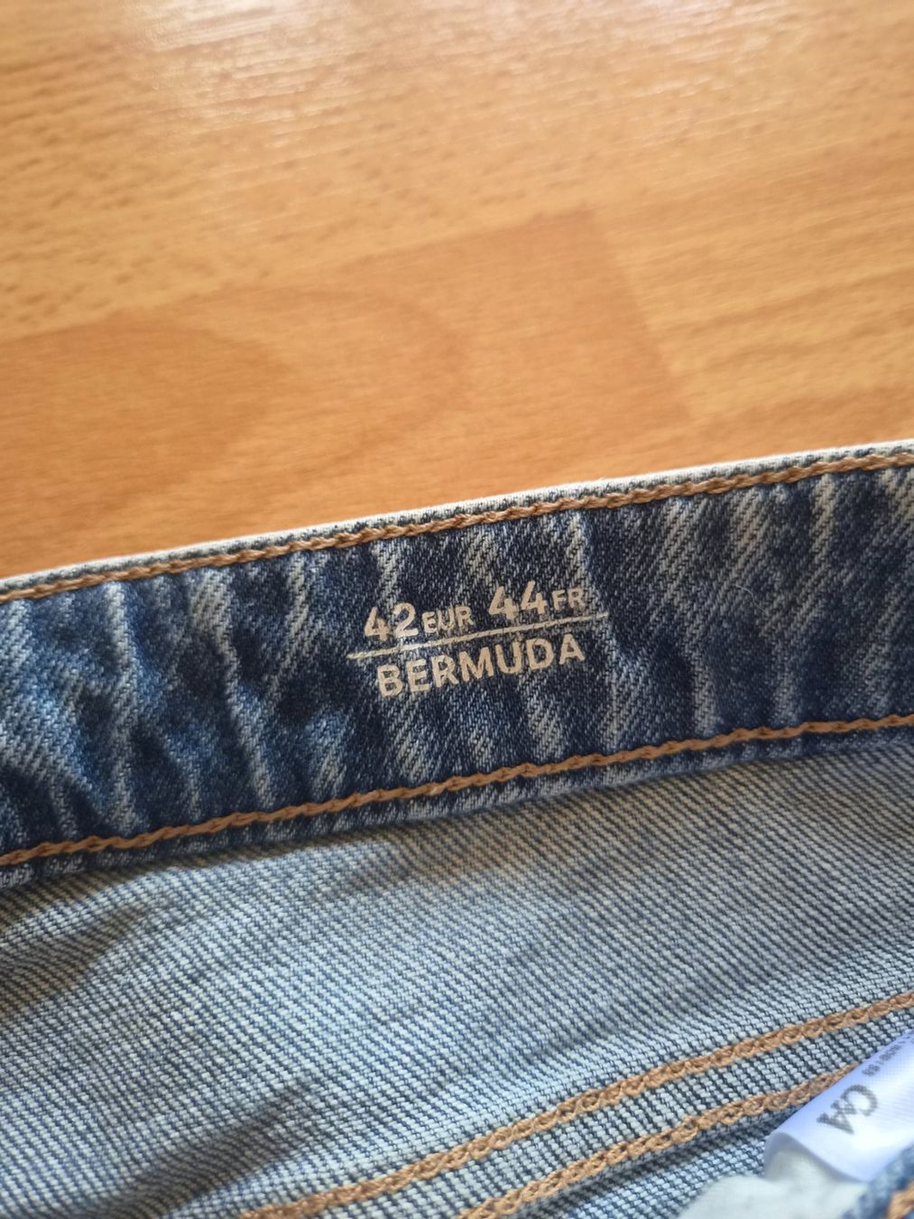 C&A Hosen: C&A Jeans Bermuda hellblau Grösse 42 neuwertig – Gebraucht aus Mumpf von Fabis_Shop 1